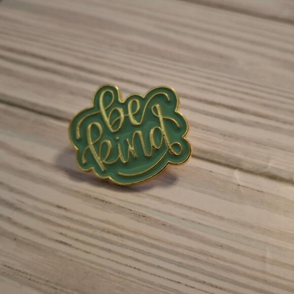 "BE KIND" Enamel Pin - Picture 1 of 3